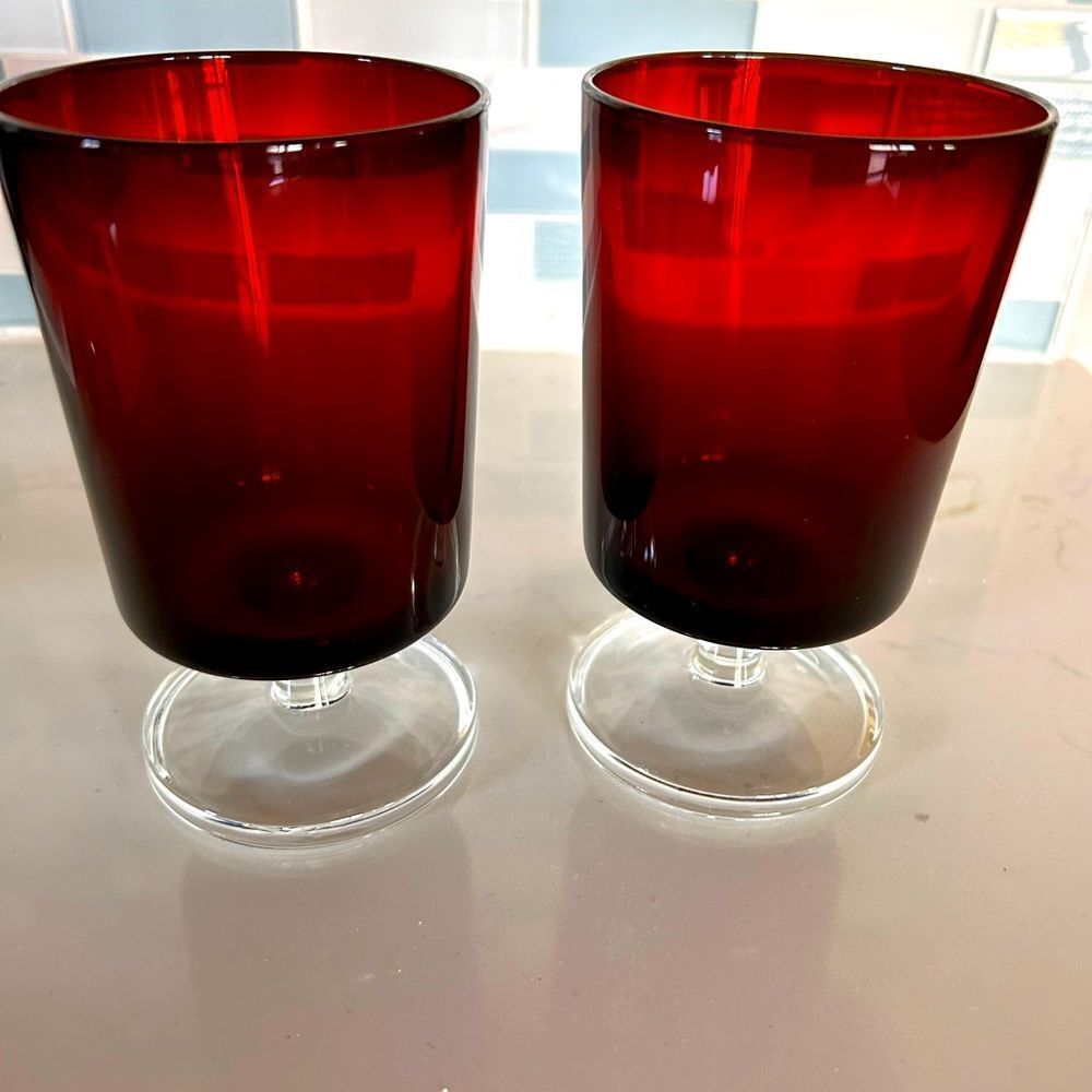 Set of 2 Vintage Ruby Red Glasses  Luminarc France new